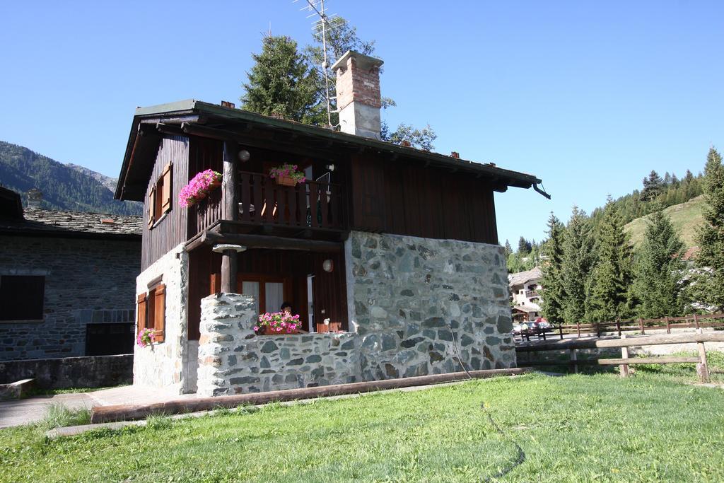 Residence Les Coupoles Champoluc Zimmer foto